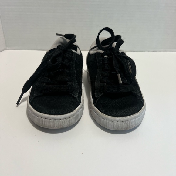 Pumas Kids/toddler Black Sneakers size 10 - Picture 2 of 8